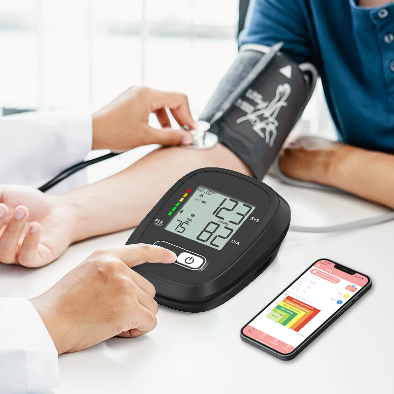 Přesnost lékařský digitální přístroj na měření krevního tlaku na horní části paže