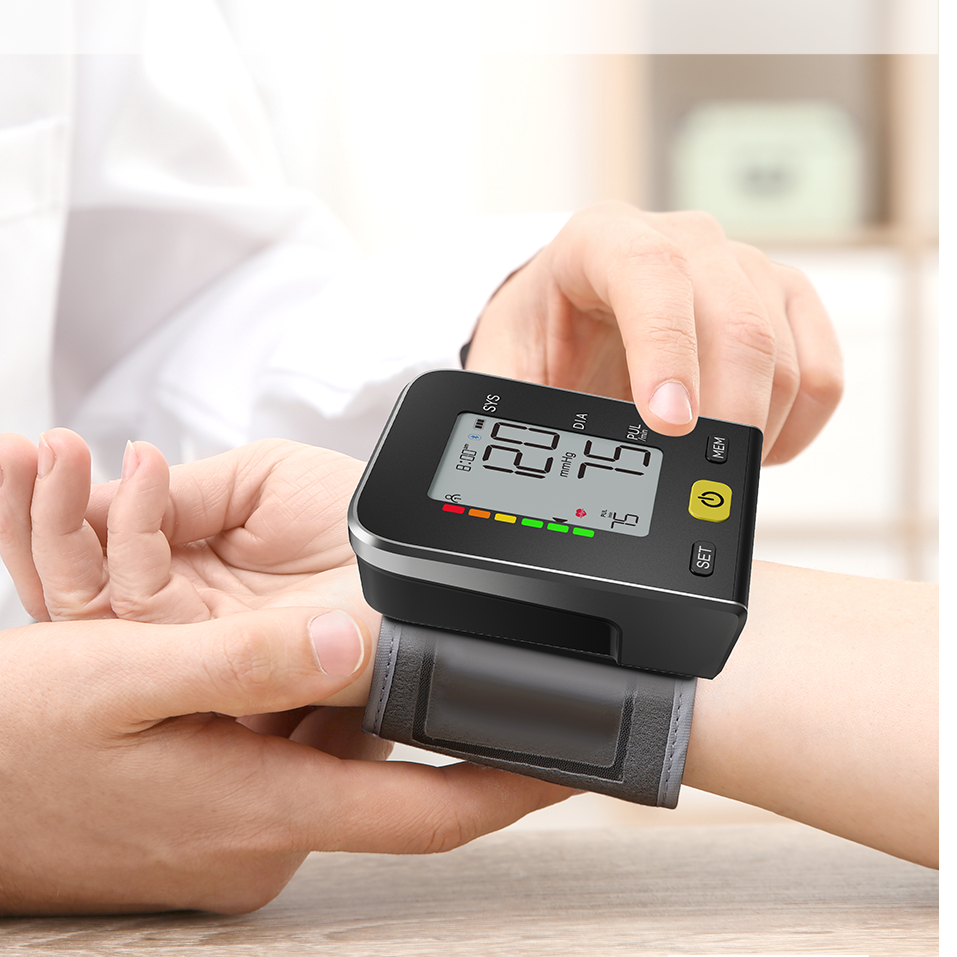 Tlhokomelo ea Bophelo bo Botle MDR CE e Amoheletsoeng Digital Blood Pressure Monitor Wrist Bluetooth