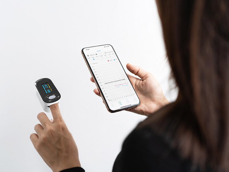 Blood Oxygen Insights: Why Healthy Individuals Should Monitor Oxygen Saturation