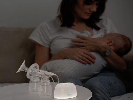 nighttime pumping breast pump.jpg